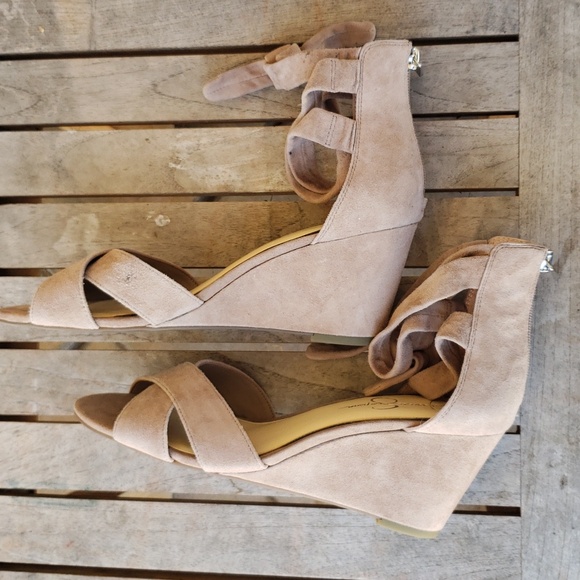 JESSICA SIMPSON Suede Wedges - Picture 4 of 8